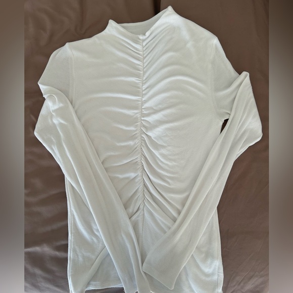 Veronica Beard Theresa Ruched Turtleneck white - Picture 2 of 3